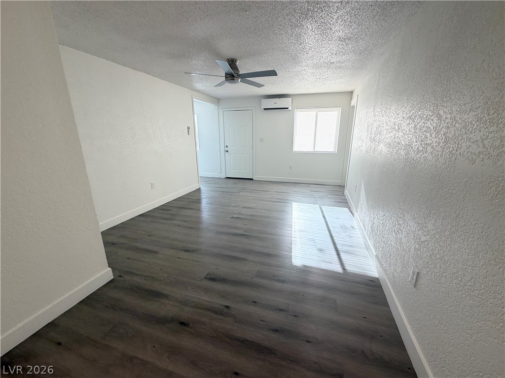 2030 Sunrise Avenue 10 Property Photo 5