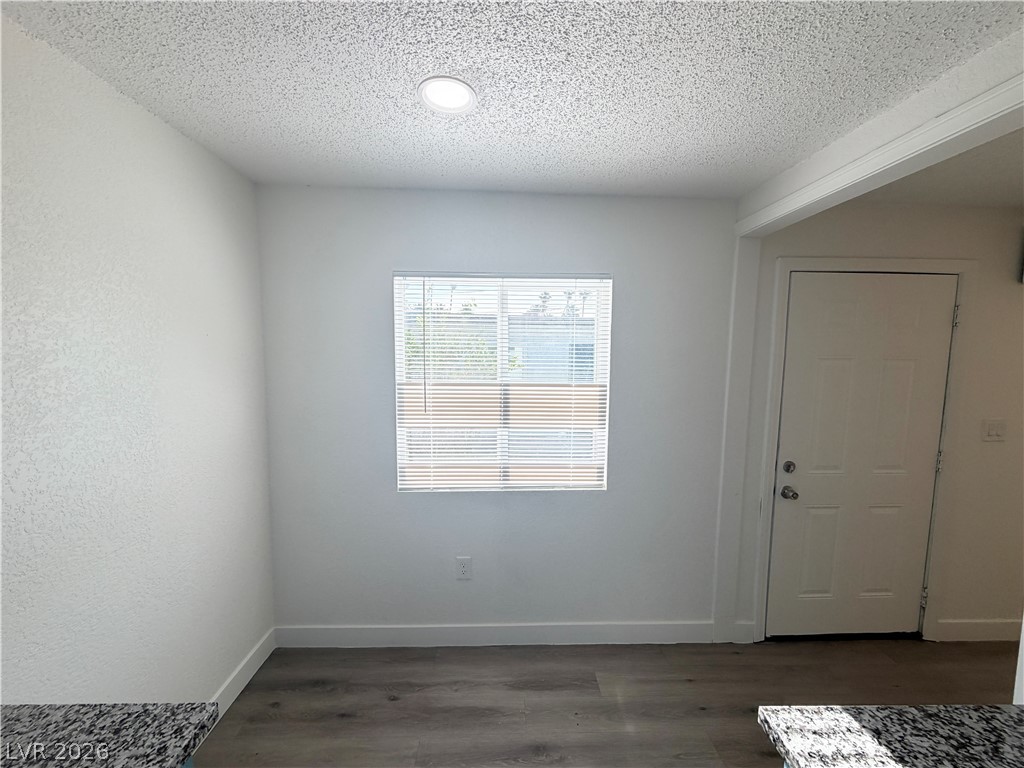 2030 Sunrise Avenue 10 Property Photo 8
