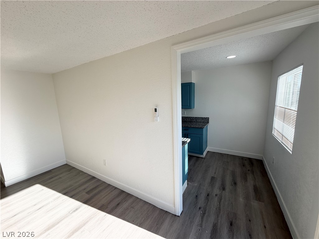 2030 Sunrise Avenue 10 Property Photo 9