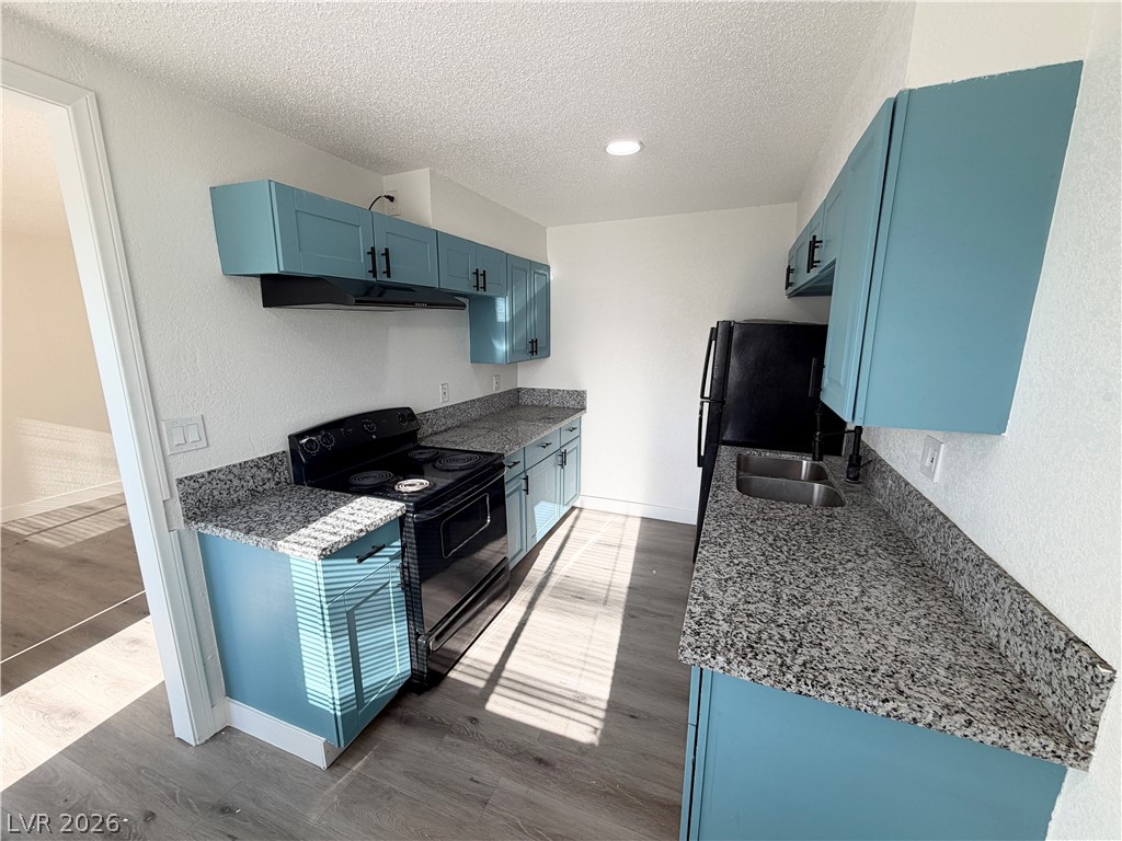 2030 Sunrise Avenue 10 Property Photo 12