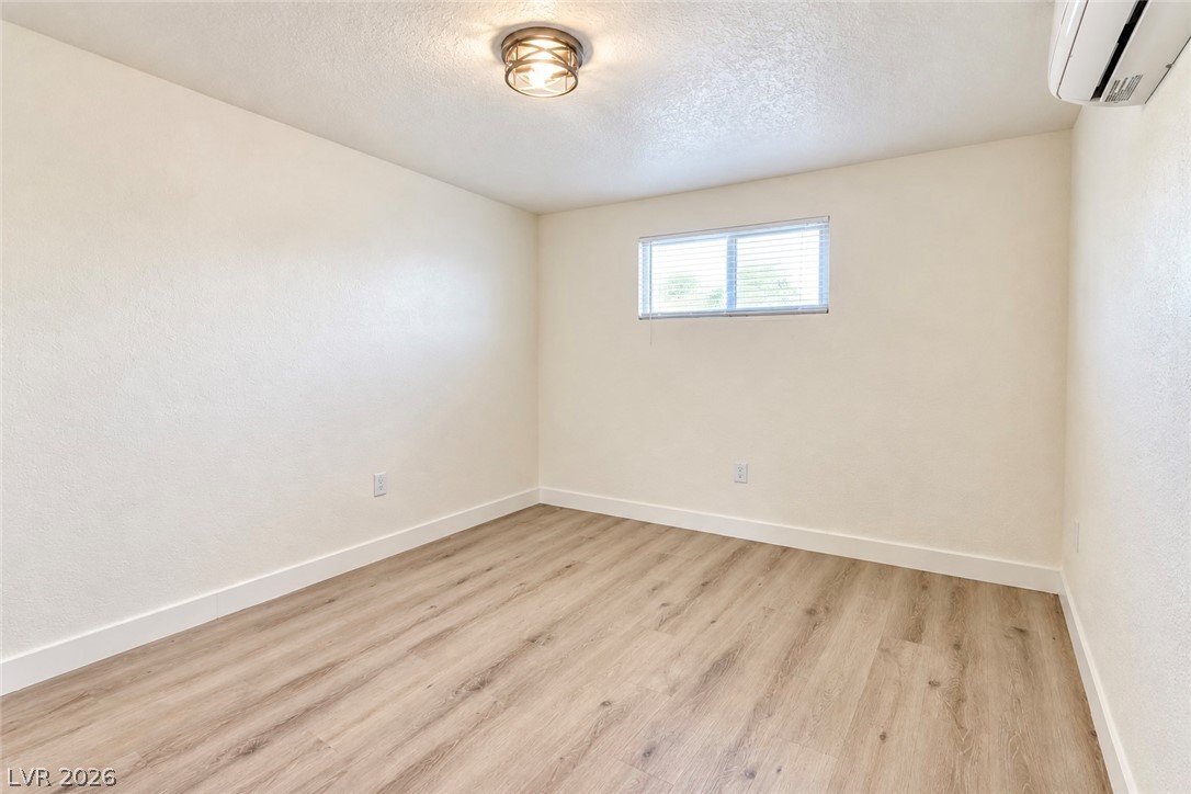 2030 Sunrise Avenue 10 Property Photo 12