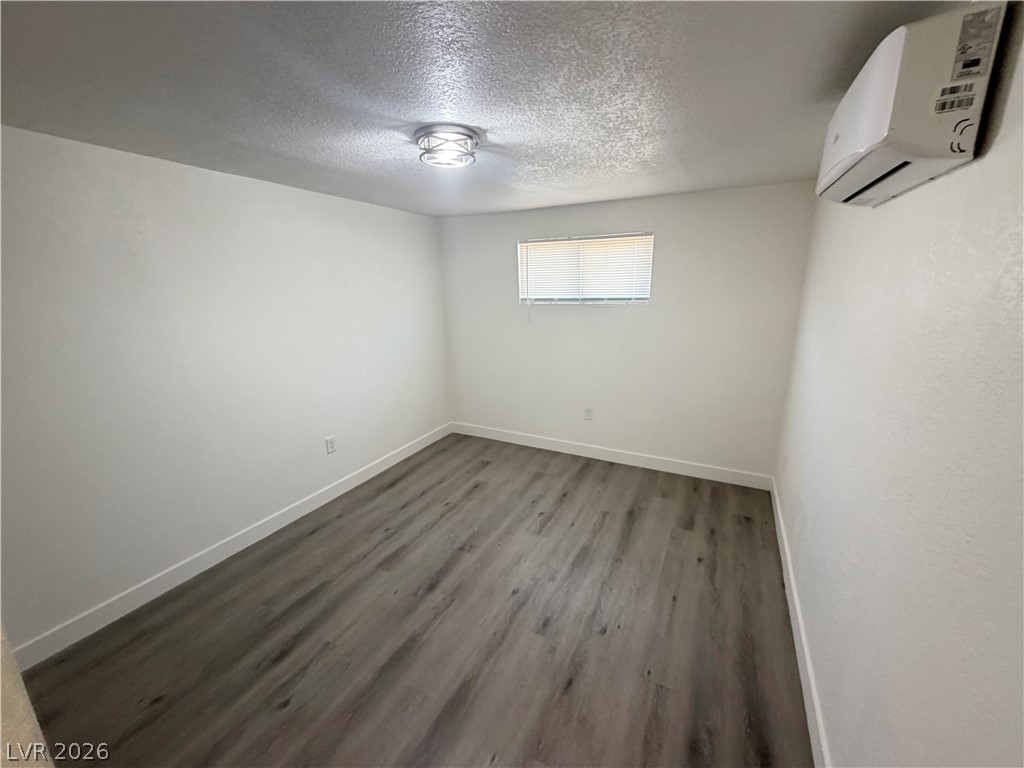 2030 Sunrise Avenue 10 Property Photo 19