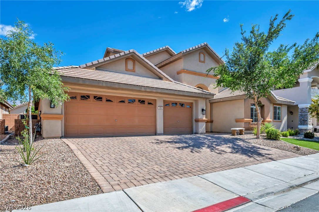 3904 Campanario Avenue Property Photo 4