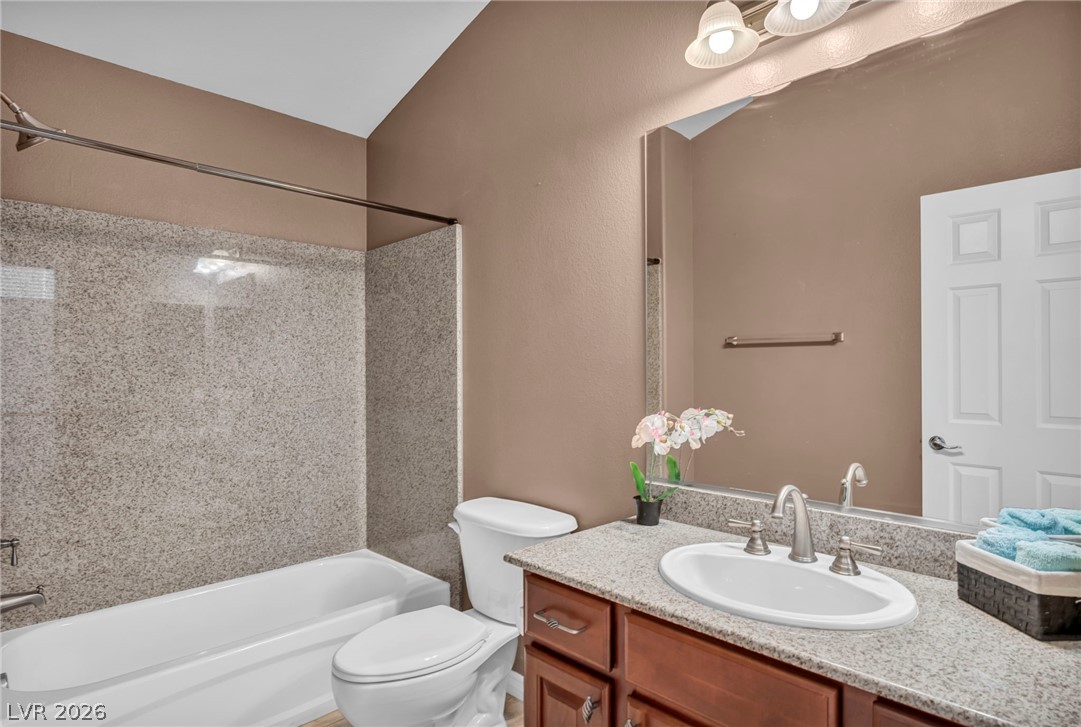 3904 Campanario Avenue Property Photo 20
