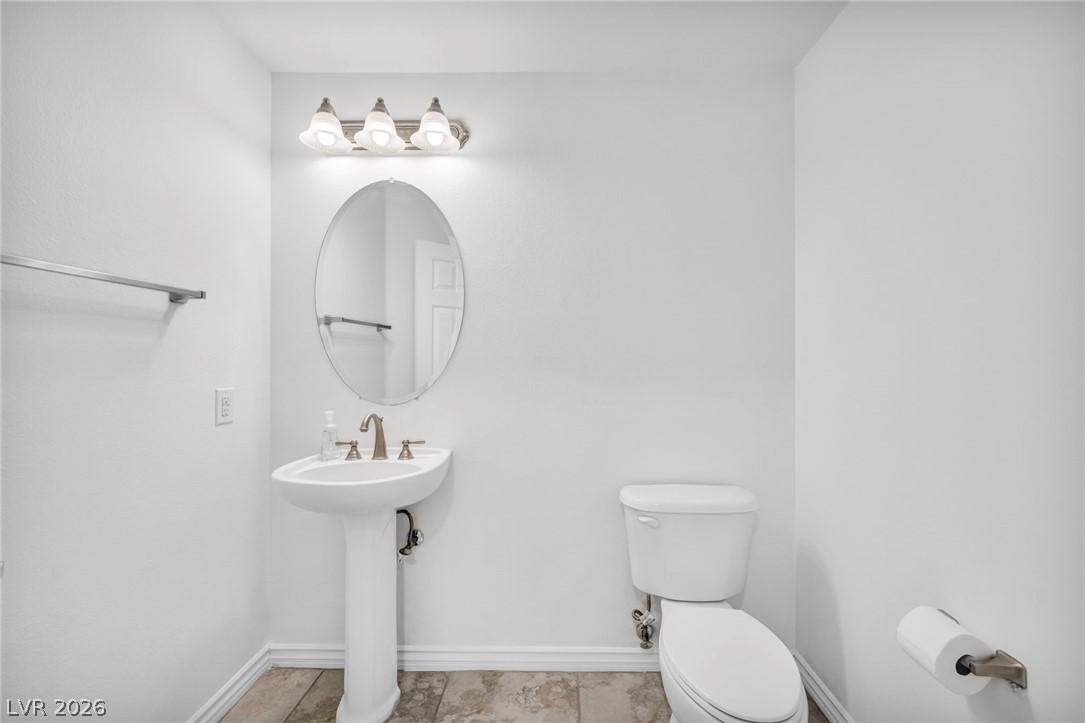 3904 Campanario Avenue Property Photo 25