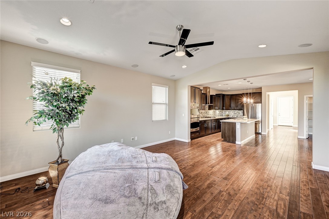 5762 Mesa Mountain Drive Property Photo 6