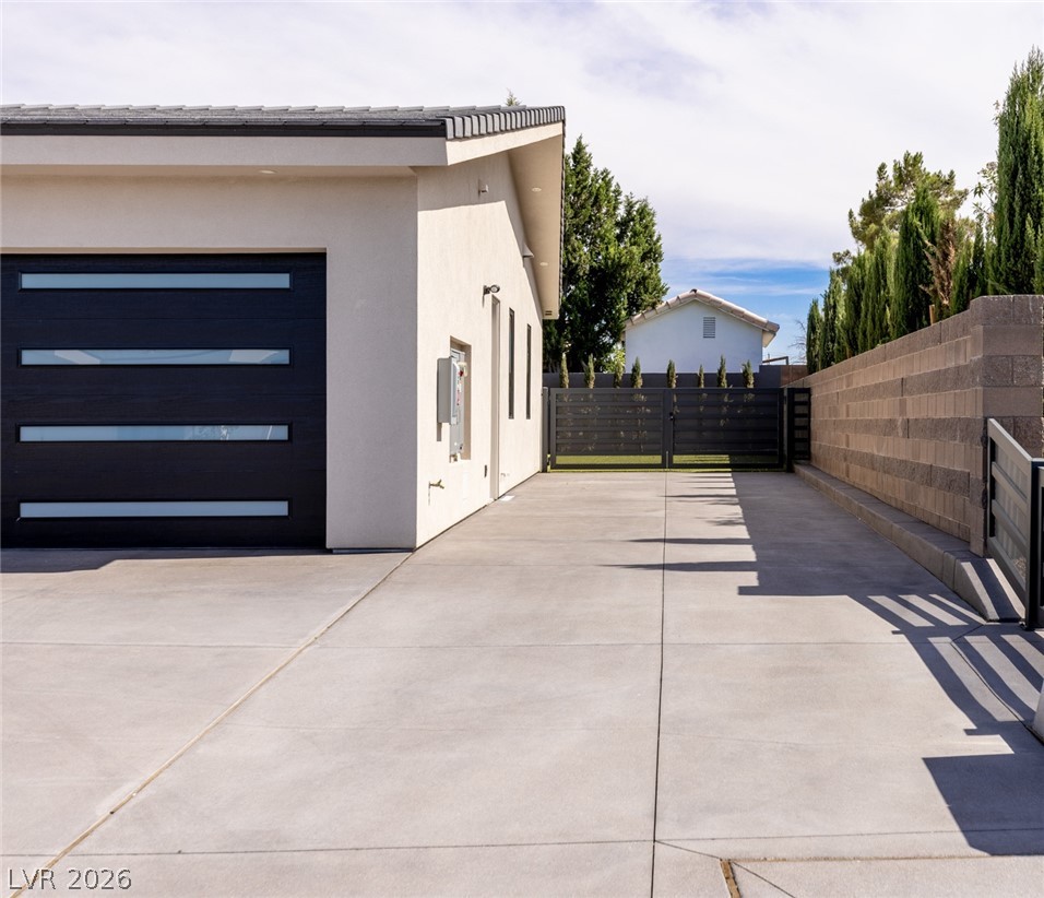 4367 North Fort Apache Road Property Photo 49