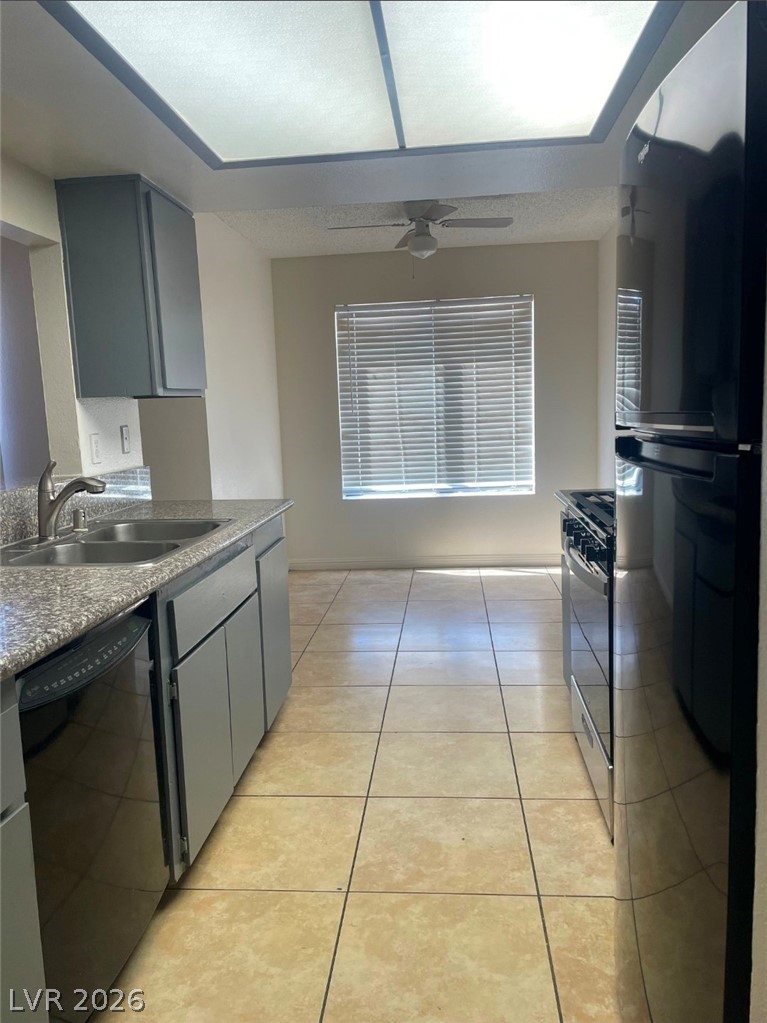 4570 Carriage Park Drive B Property Photo 10