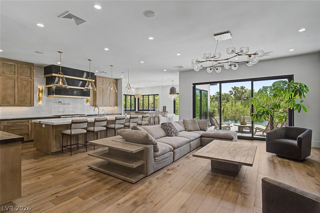 11423 Glowing Sunset Lane Property Photo 8