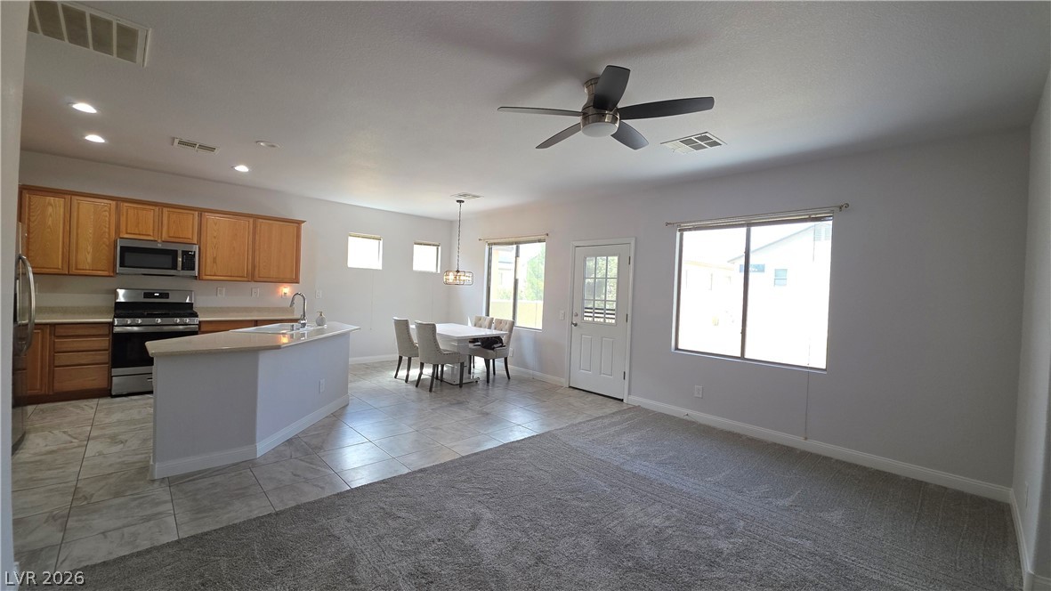 2880 Vigilante Court Property Photo 9