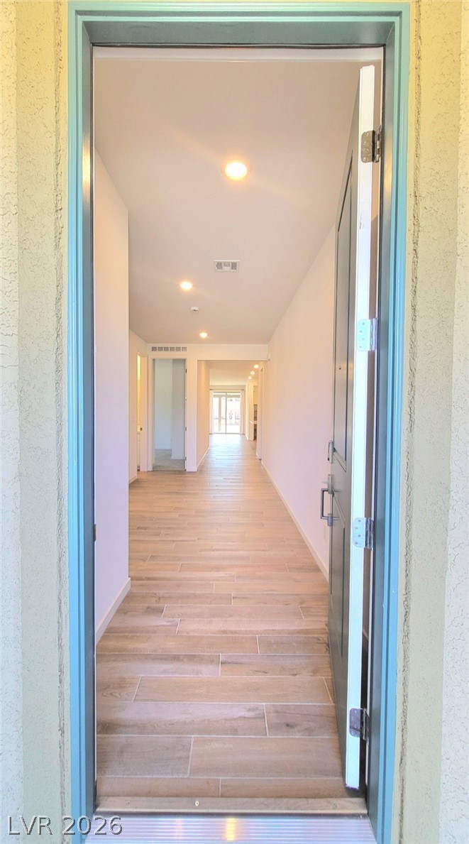 5447 Splendido Avenue Property Photo 3