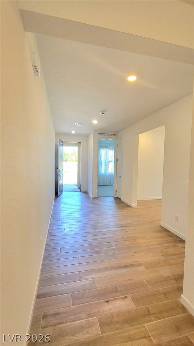 5447 Splendido Avenue Property Photo 4