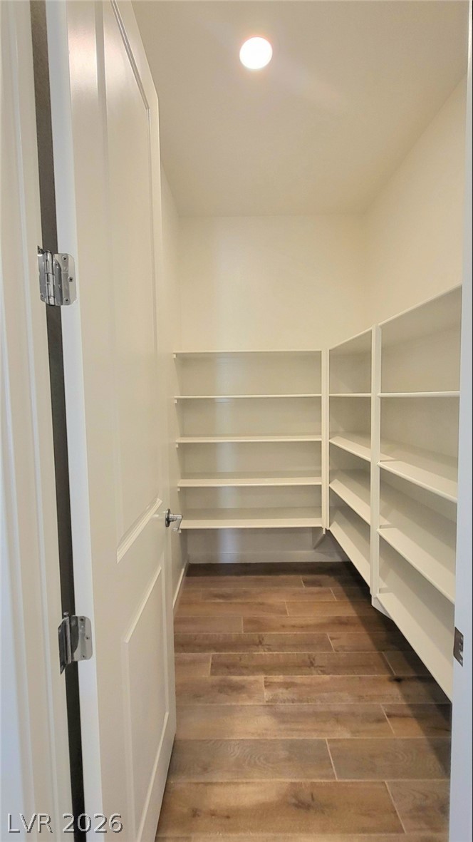 5447 Splendido Avenue Property Photo 17