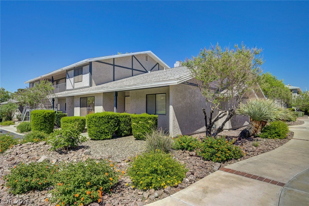2757 Carnation Lane - Property Photo 1