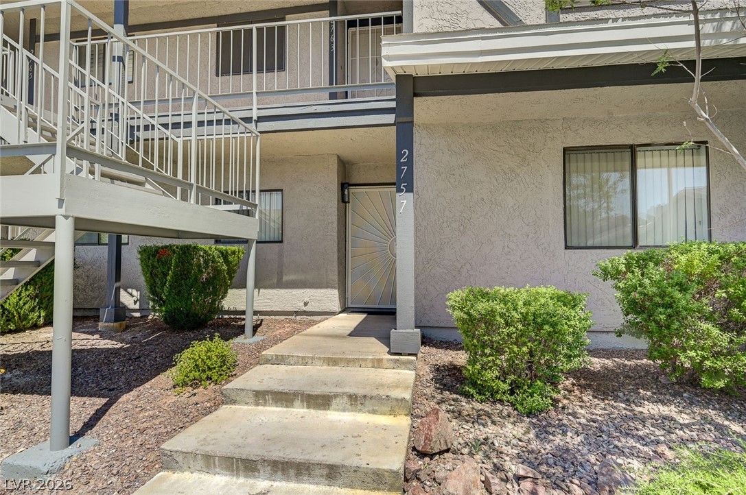 2757 Carnation Lane - Property Photo 2