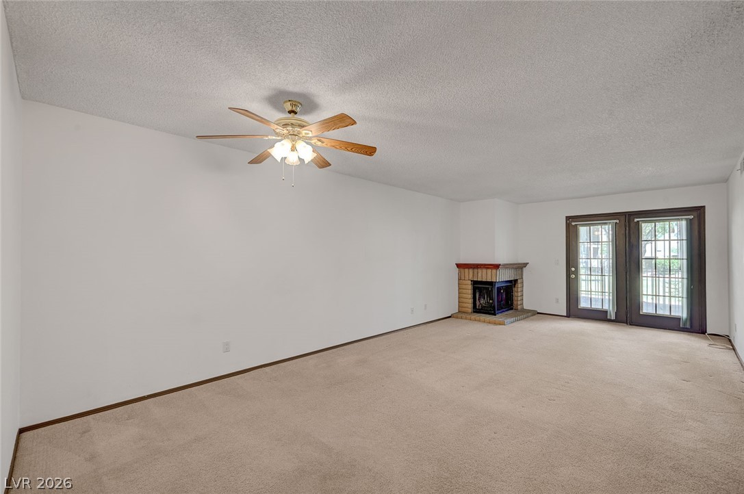 2757 Carnation Lane - Property Photo 4