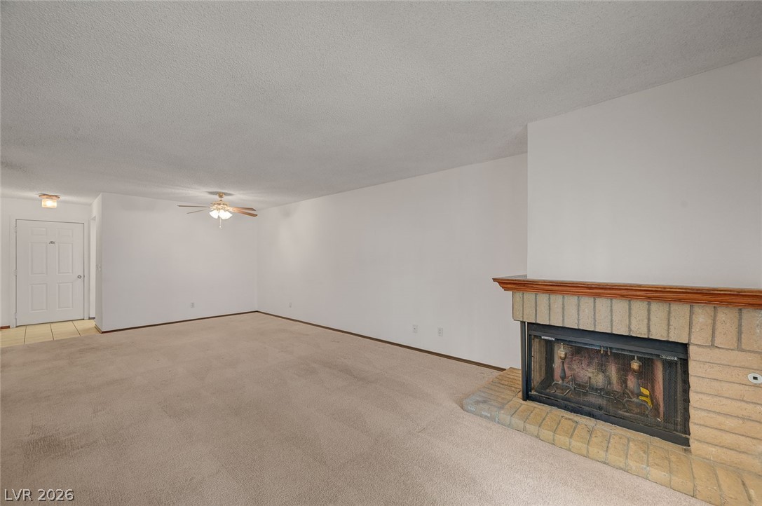 2757 Carnation Lane - Property Photo 6