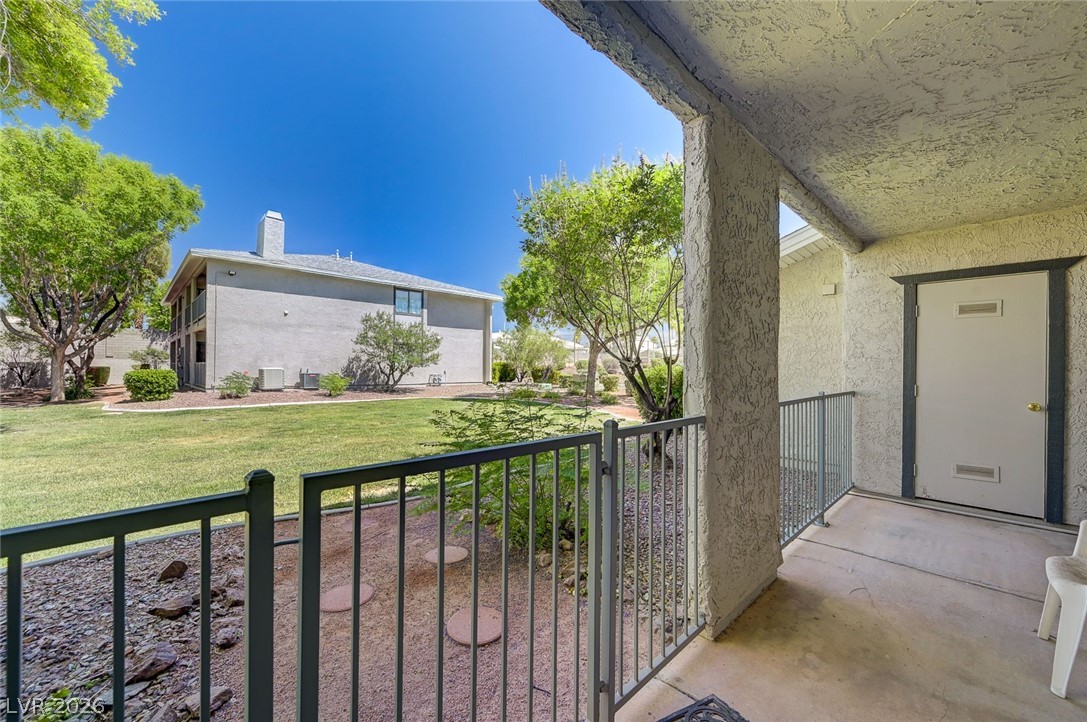 2757 Carnation Lane - Property Photo 17