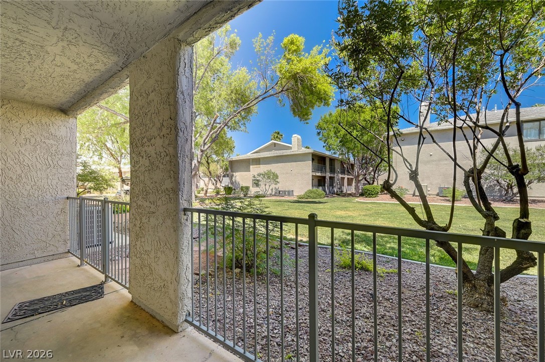 2757 Carnation Lane - Property Photo 18