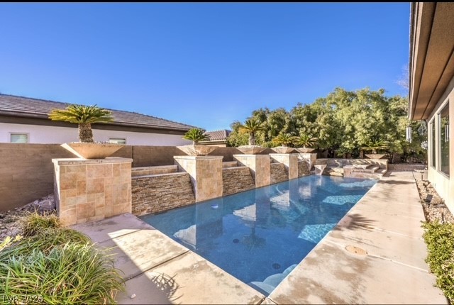 7 Holly Tree Court Property Photo 1