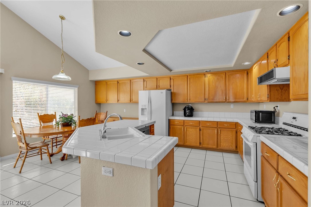 7425 Enchanted Hills Court Property Photo 12