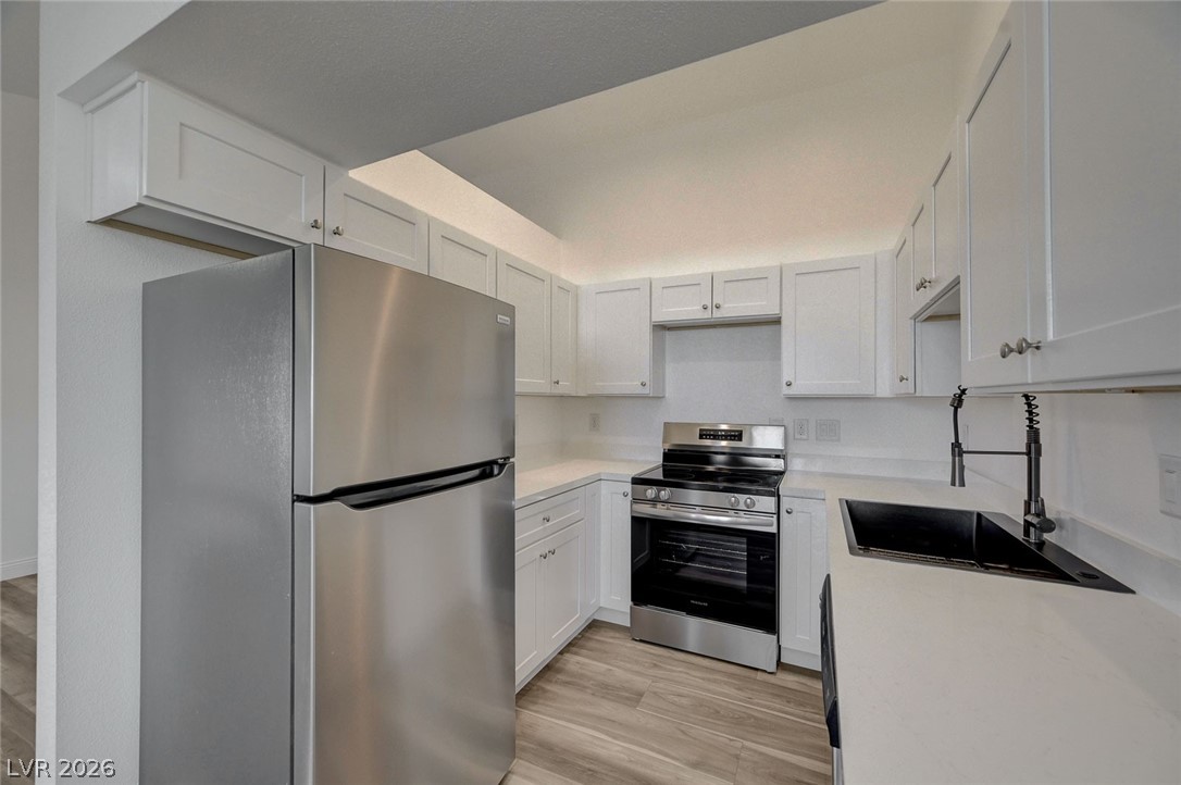 5320 Silvermist Court 101 Property Photo 2