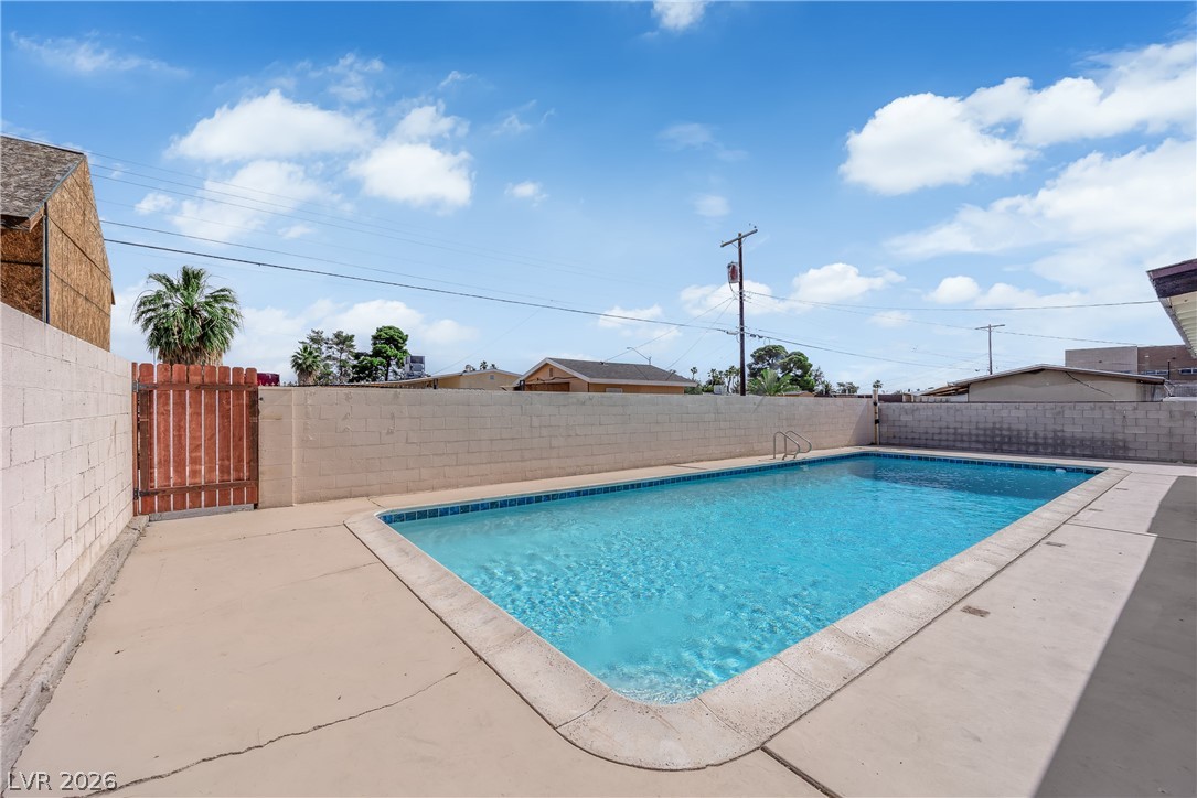4112 Las Lomas Avenue Property Photo 31