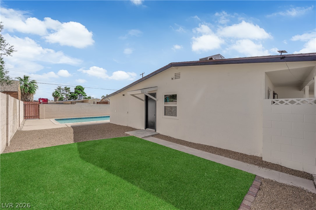 4112 Las Lomas Avenue Property Photo 32