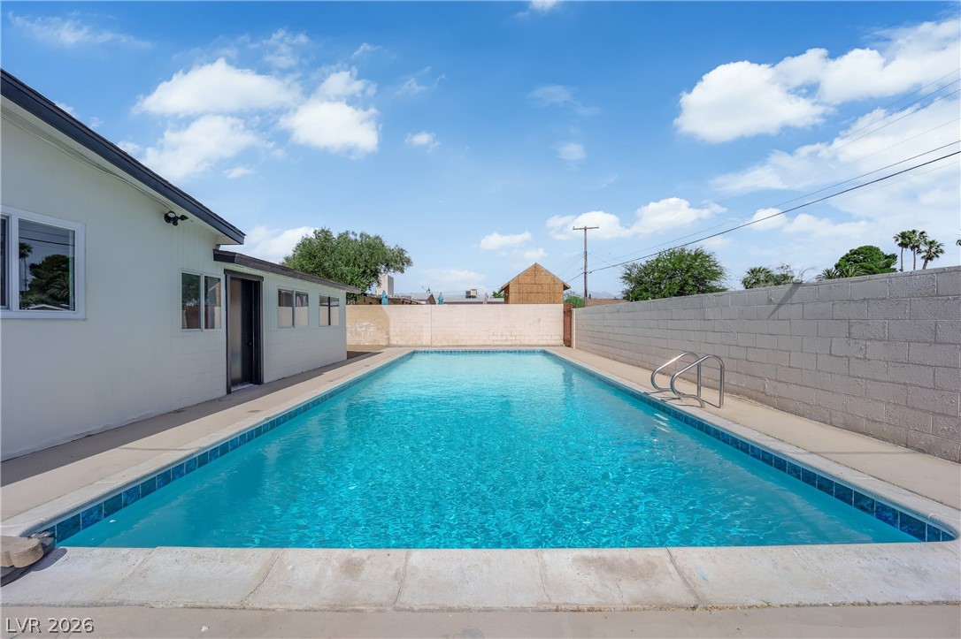 4112 Las Lomas Avenue Property Photo 33