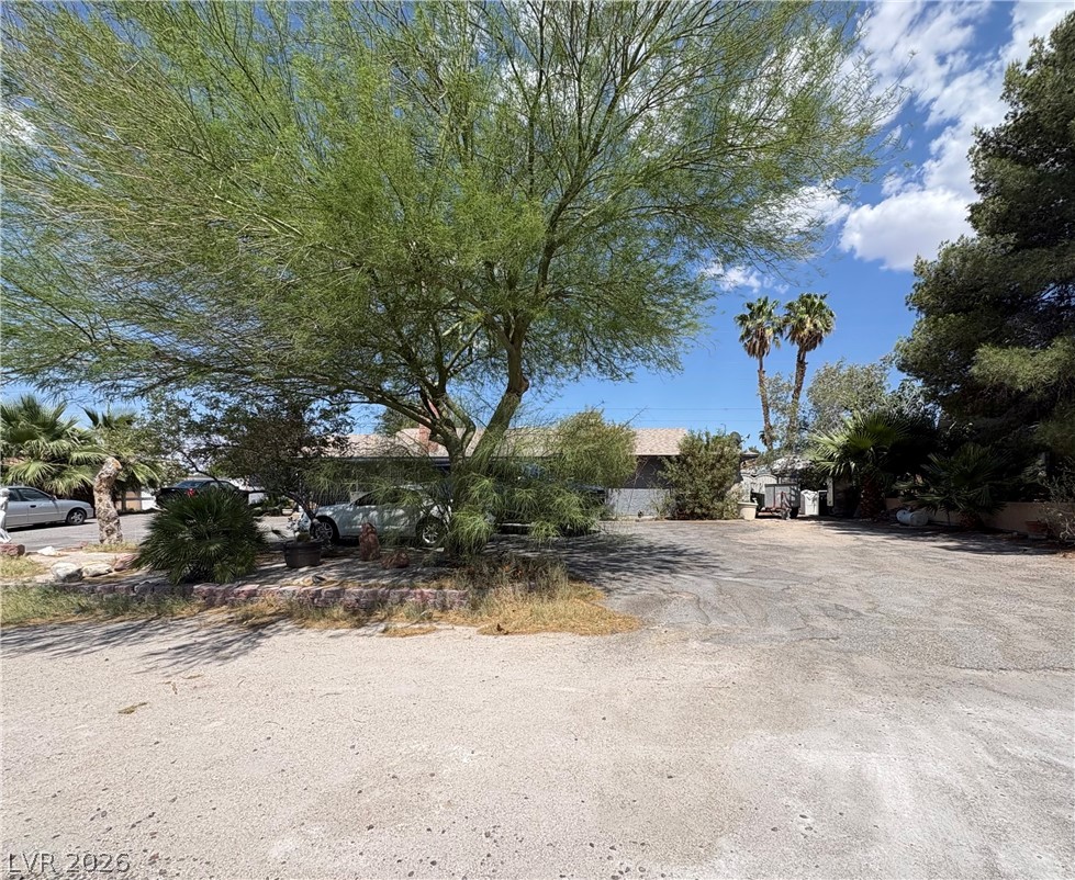 7942 Firethorn Lane Property Photo 2