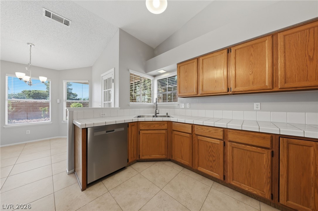 735 Stonecliff Way Property Photo 11
