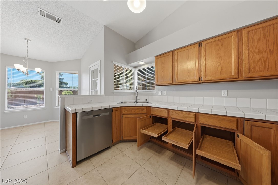 735 Stonecliff Way Property Photo 12