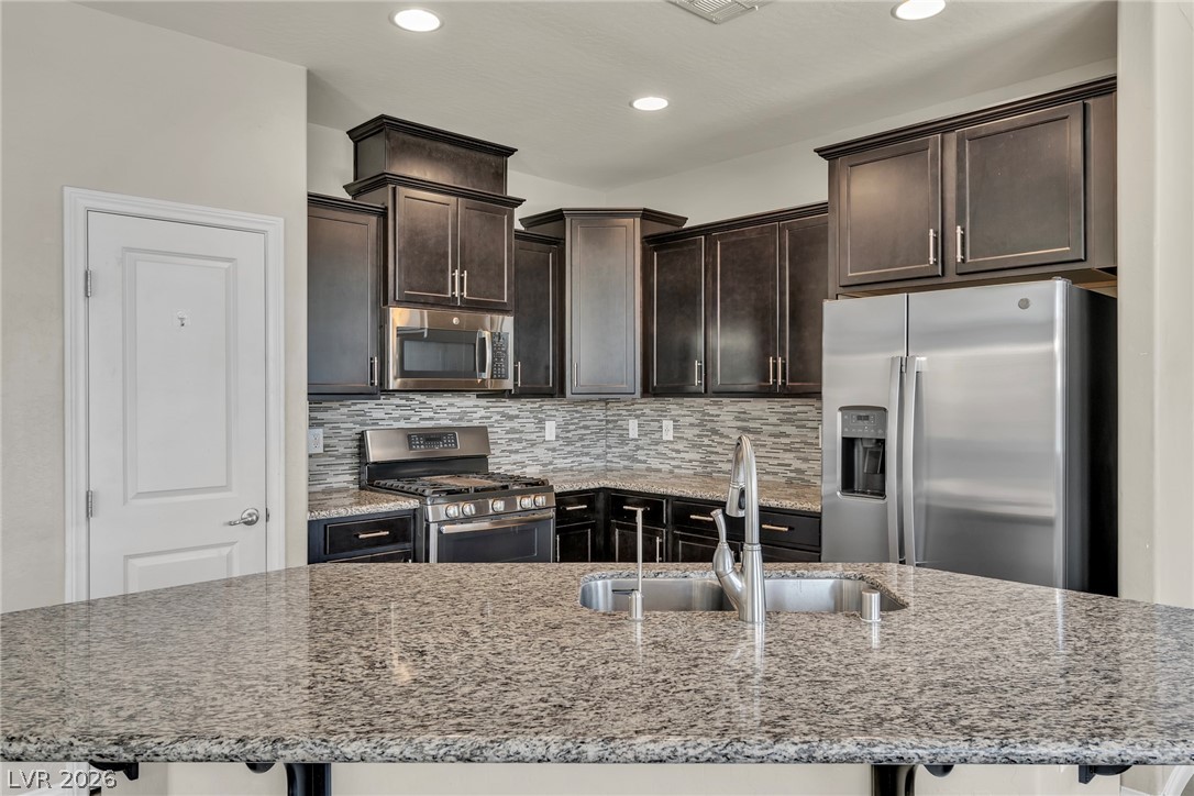 6883 Merril Summit Court Property Photo 12