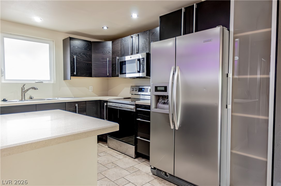 1729 Jupiter Court C Property Photo 6