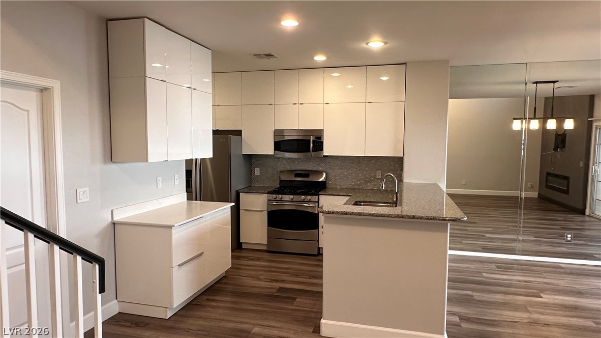 5268 Island Chain Road Property Photo 16