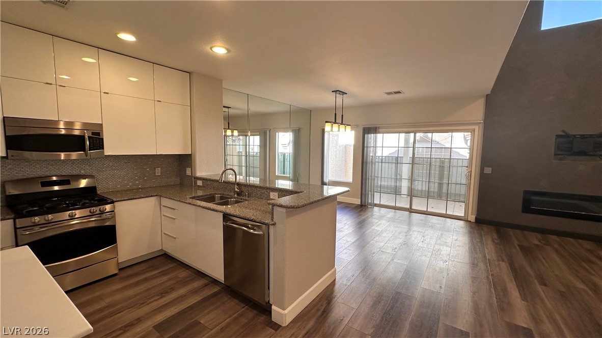 5268 Island Chain Road Property Photo 17