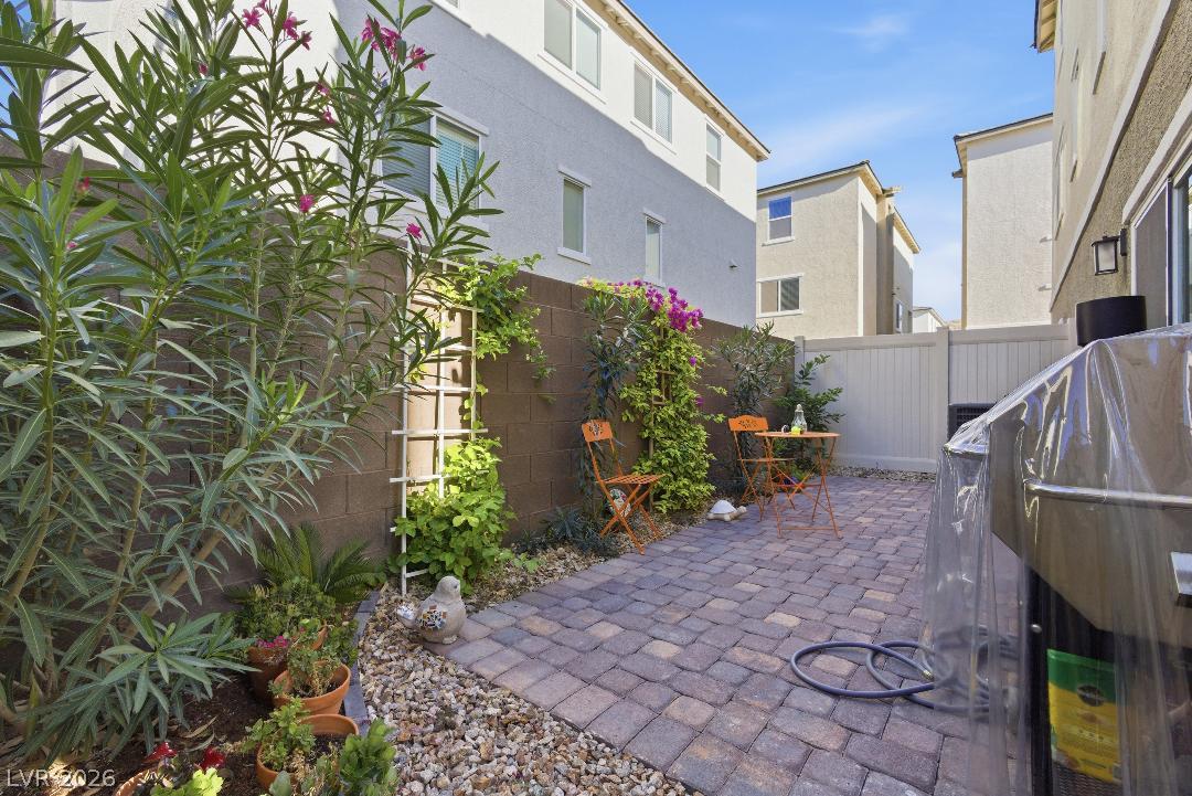6856 Prairie Pearl Street Property Photo 10