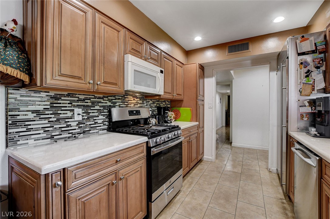 554 Canosa Avenue Property Photo 33