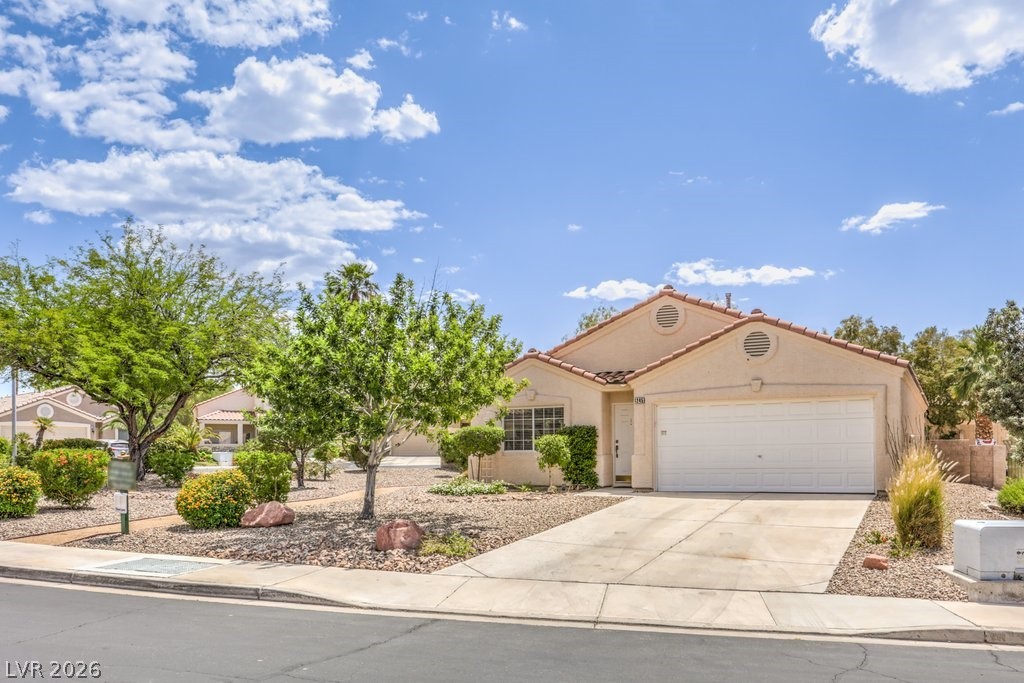 1245 Diamond Valley Street Property Photo 2