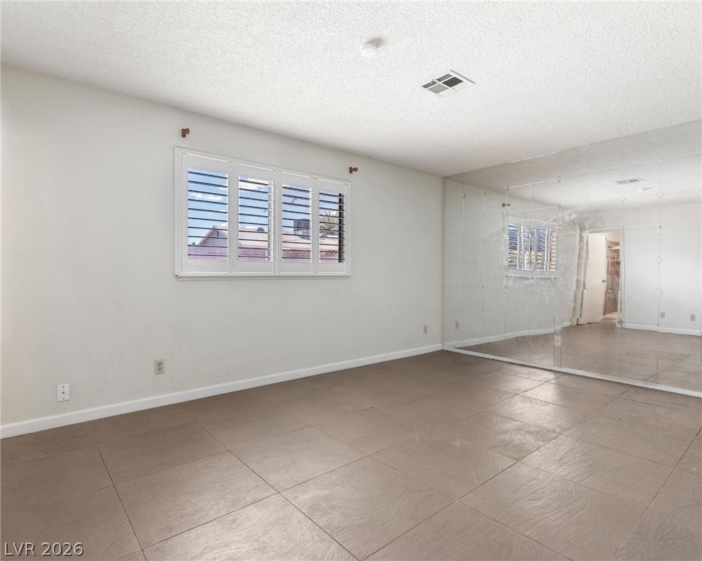 6371 West Viking Road Property Photo 26