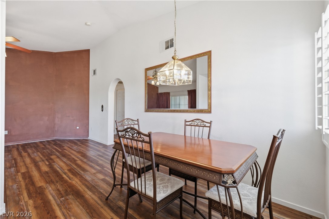 424 Pine Haven Street 202 Property Photo 8
