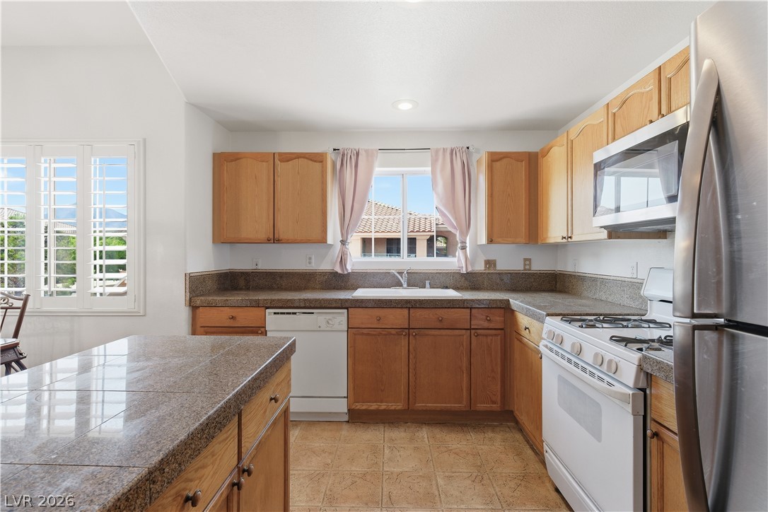 424 Pine Haven Street 202 Property Photo 10