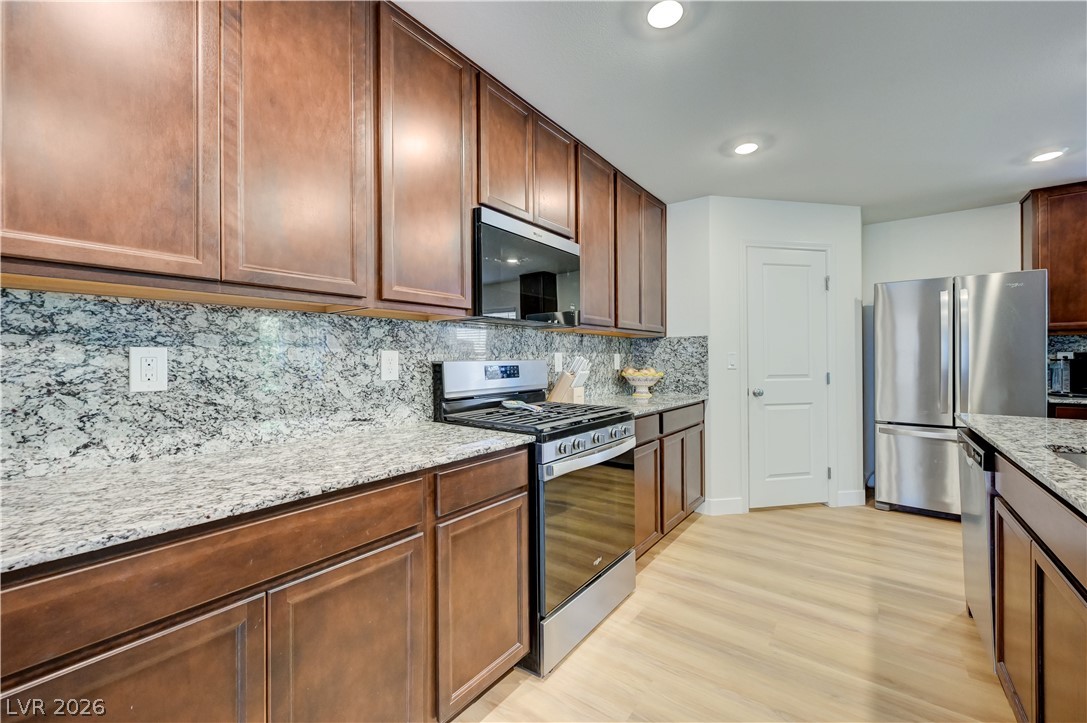 9550 Granville Bridge Street Property Photo 11