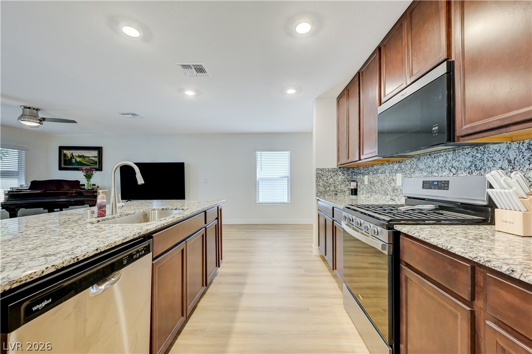 9550 Granville Bridge Street Property Photo 15