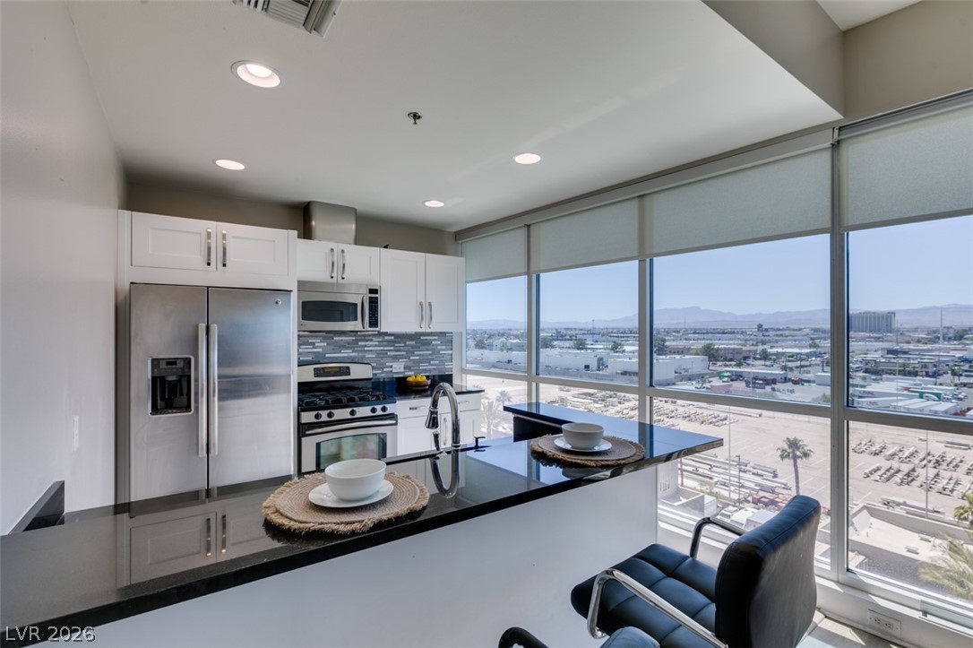 4525 Dean Martin Drive 810 Property Photo 10
