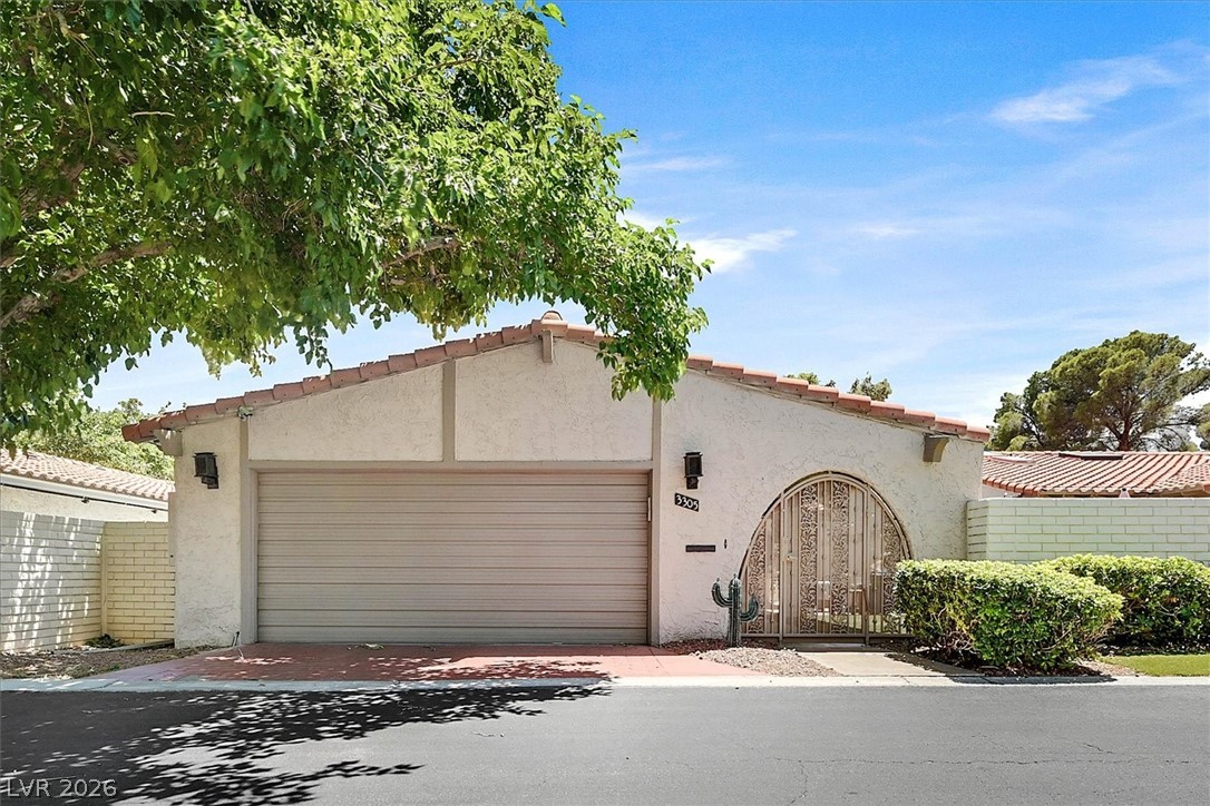 3305 Plaza Del Paz Property Photo 1
