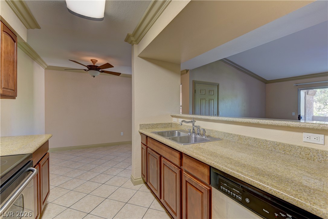1150 North Buffalo Drive 2115 Property Photo 6