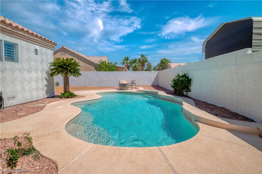 3176 Sterlingshire Drive Property Photo 4
