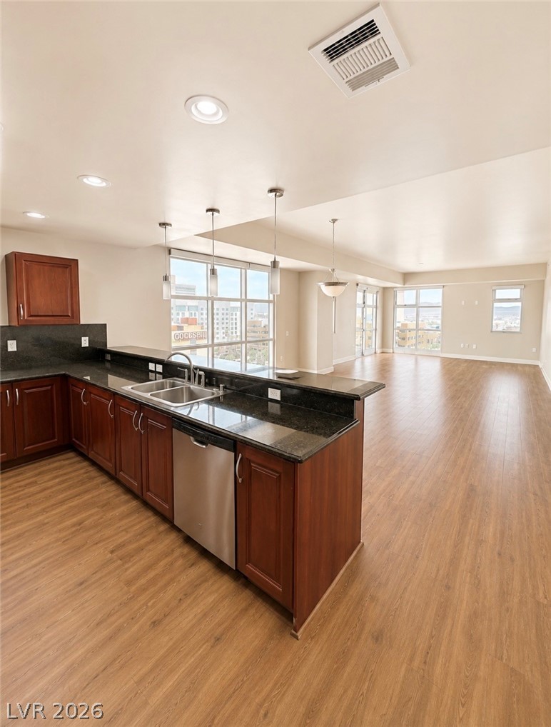 150 Las Vegas Boulevard 2213 Property Photo 8