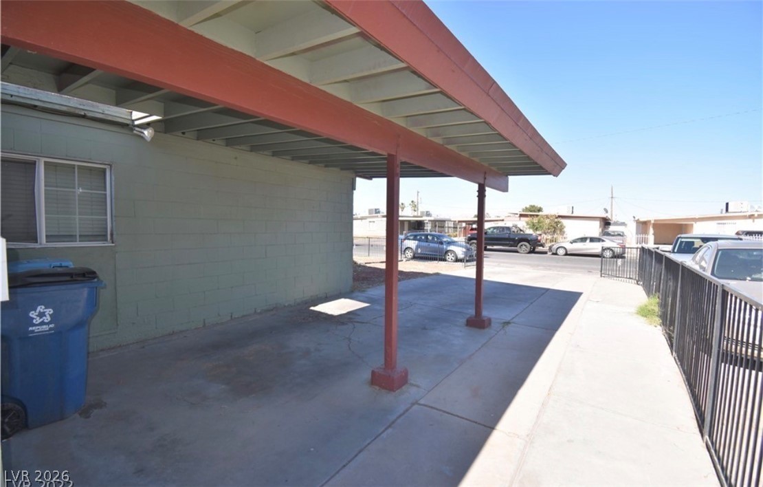 2400 Pardee Place Property Photo 3
